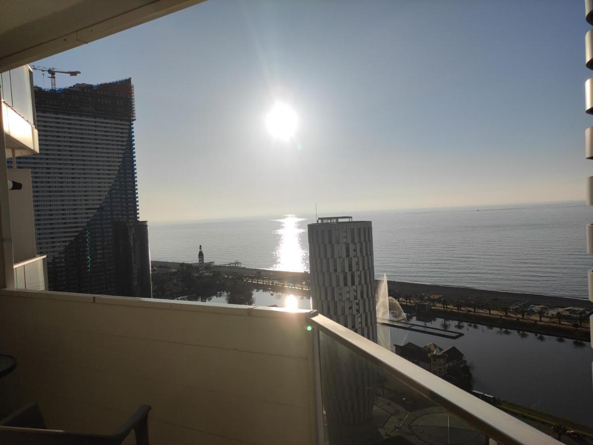 Апартамент С Видом На Море Batumi Exterior foto