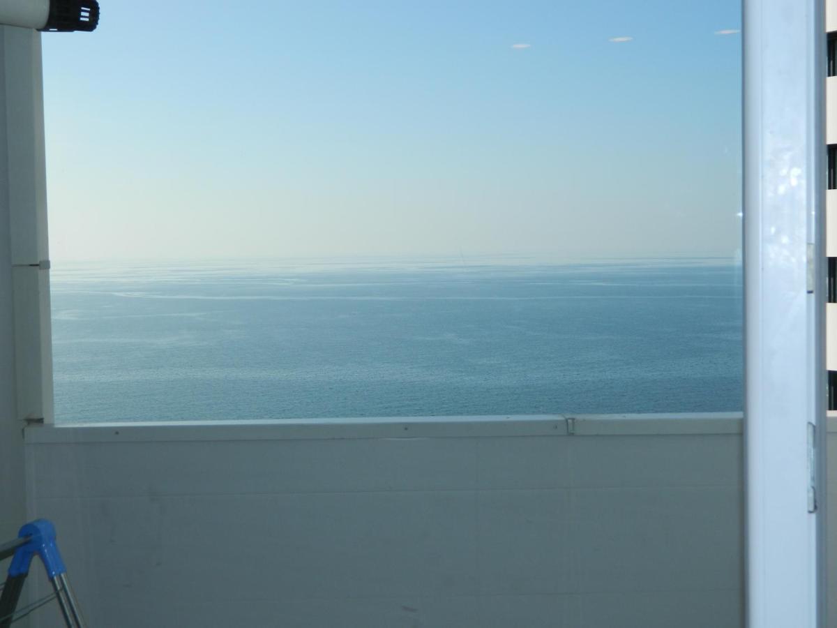 Апартамент С Видом На Море Batumi Exterior foto